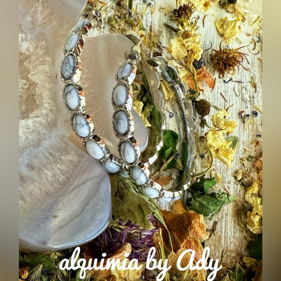 Silver howlite hoops - Picture 1 of 1